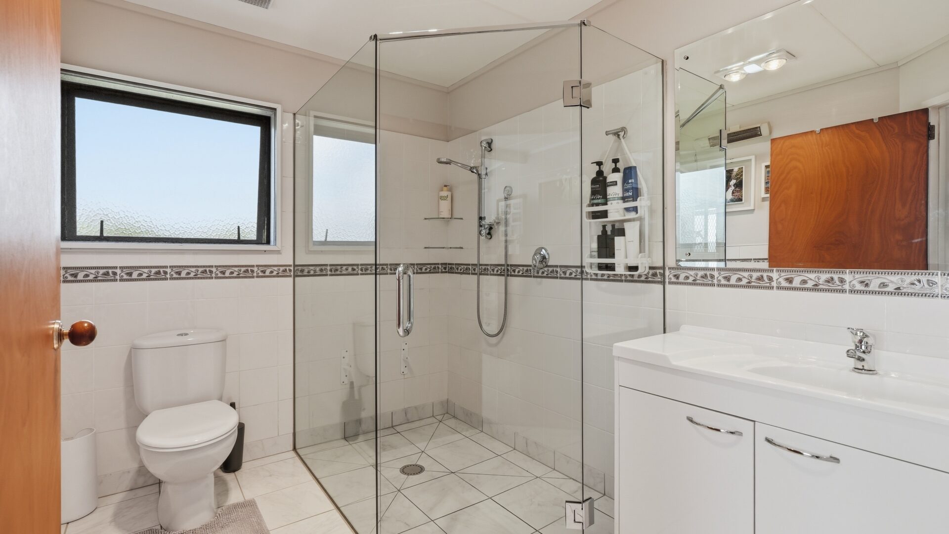 187477949__1771296681-76444-23