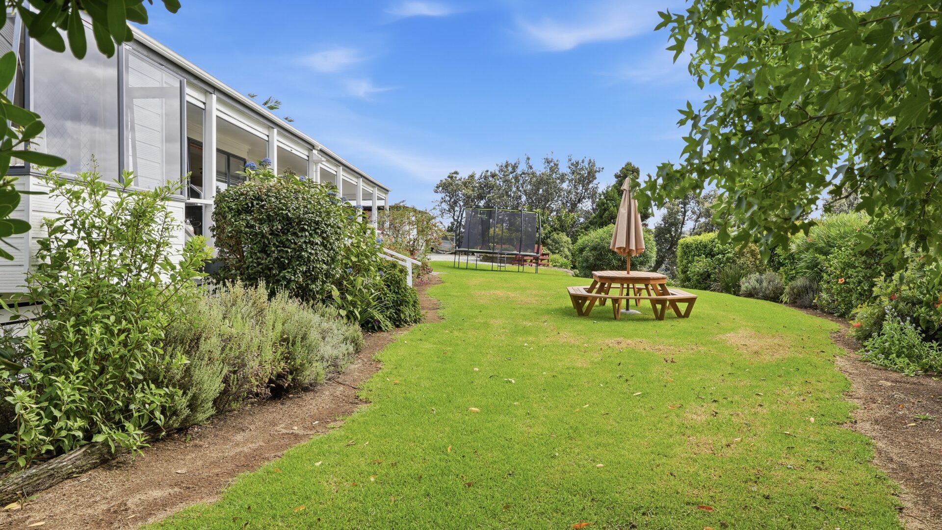 187478342__1771296730-76594-42