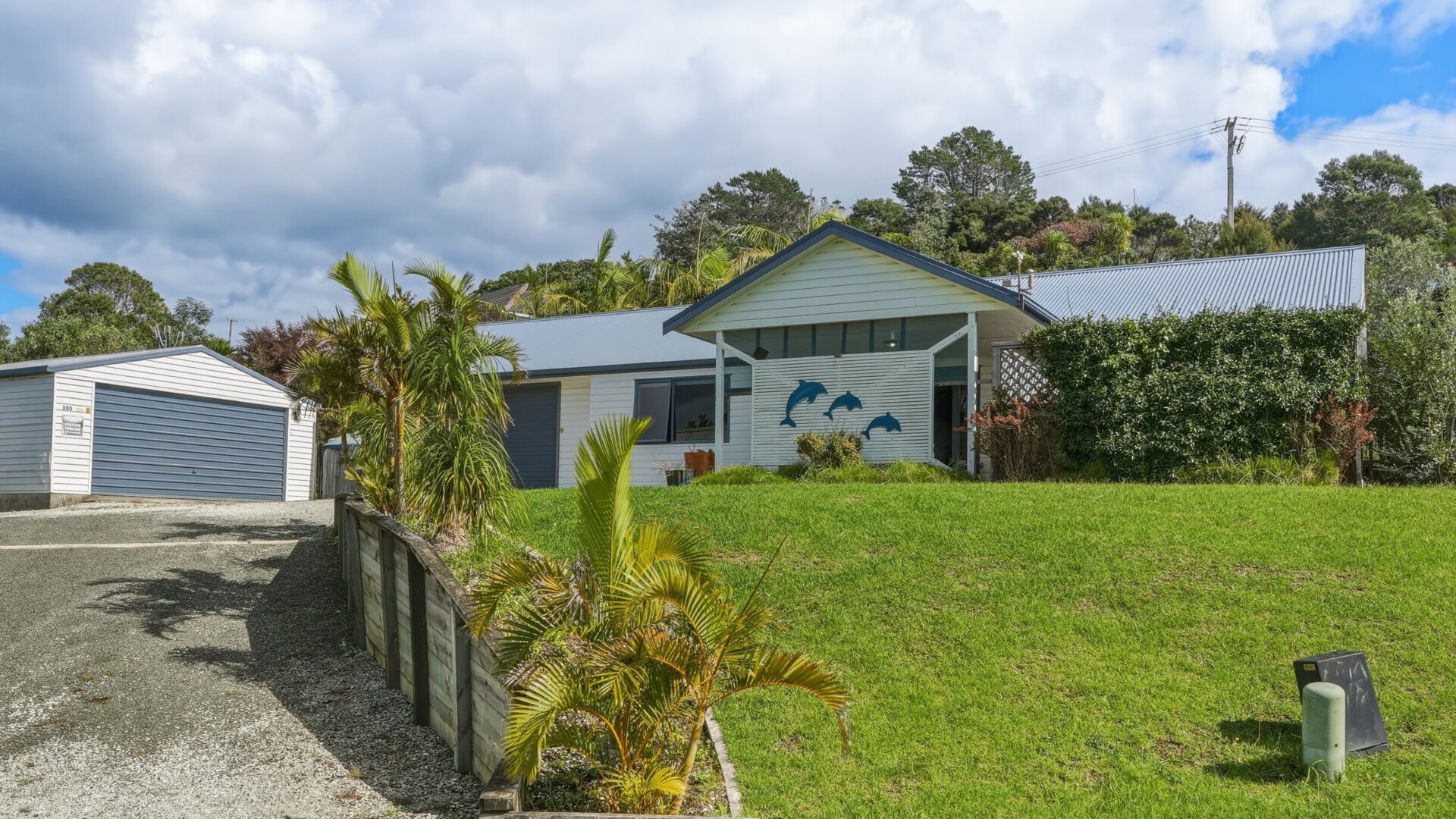 197274851__1776418658-112946-300SH10CableBay002