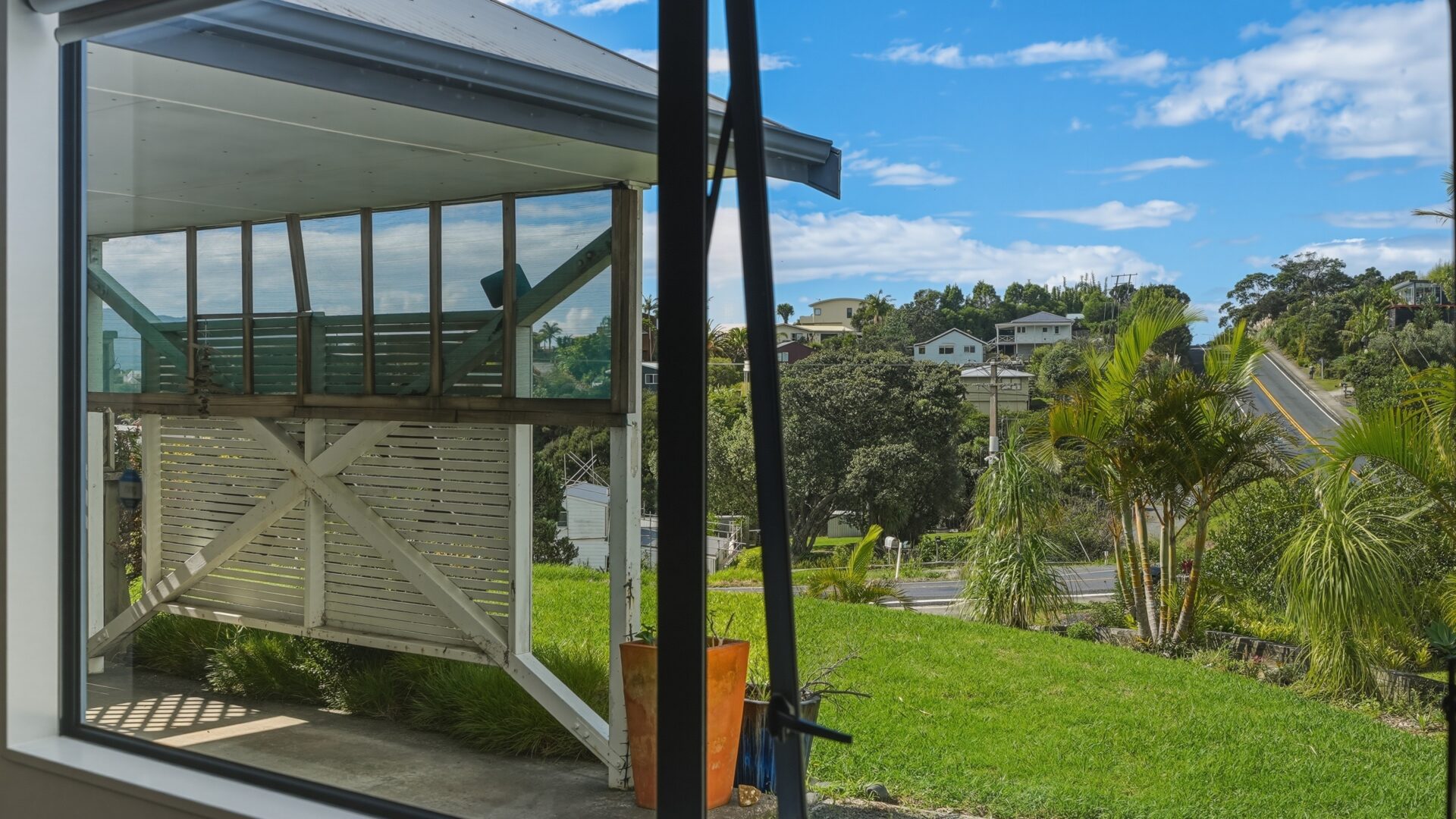 197274871__1776418697-113383-300SH10CableBay020