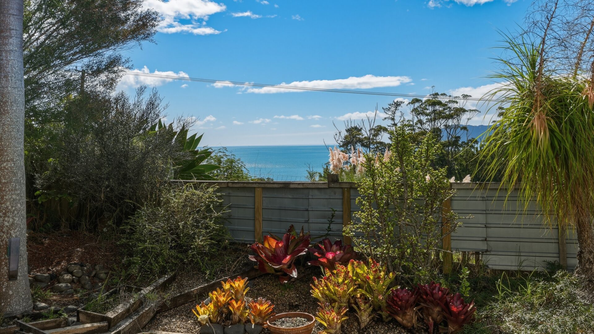 197274877__1776418708-113143-300SH10CableBay010