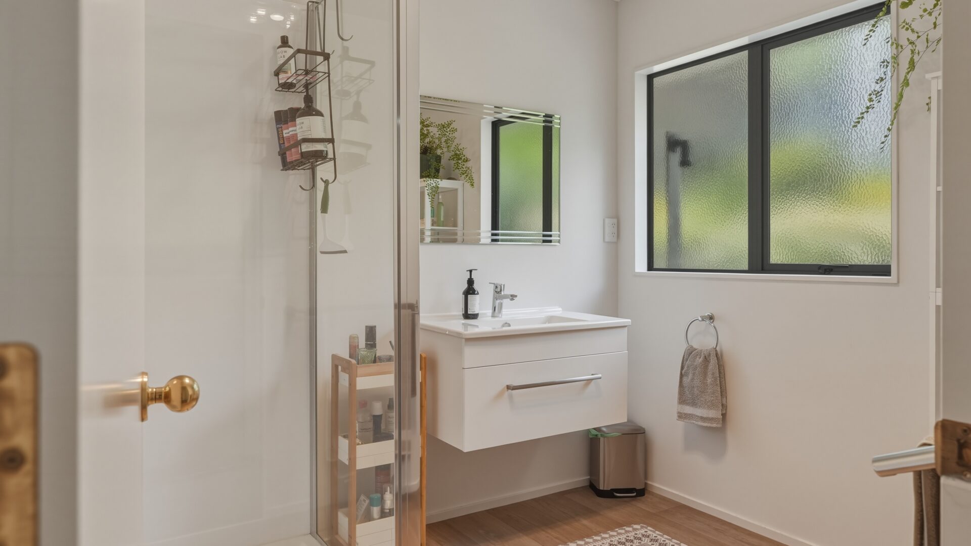 197274890__1776418727-112908-300SH10CableBay022