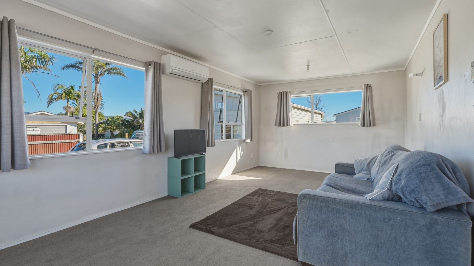 198221602__1776986415-22760-6StandingPlace-RobynNeho006