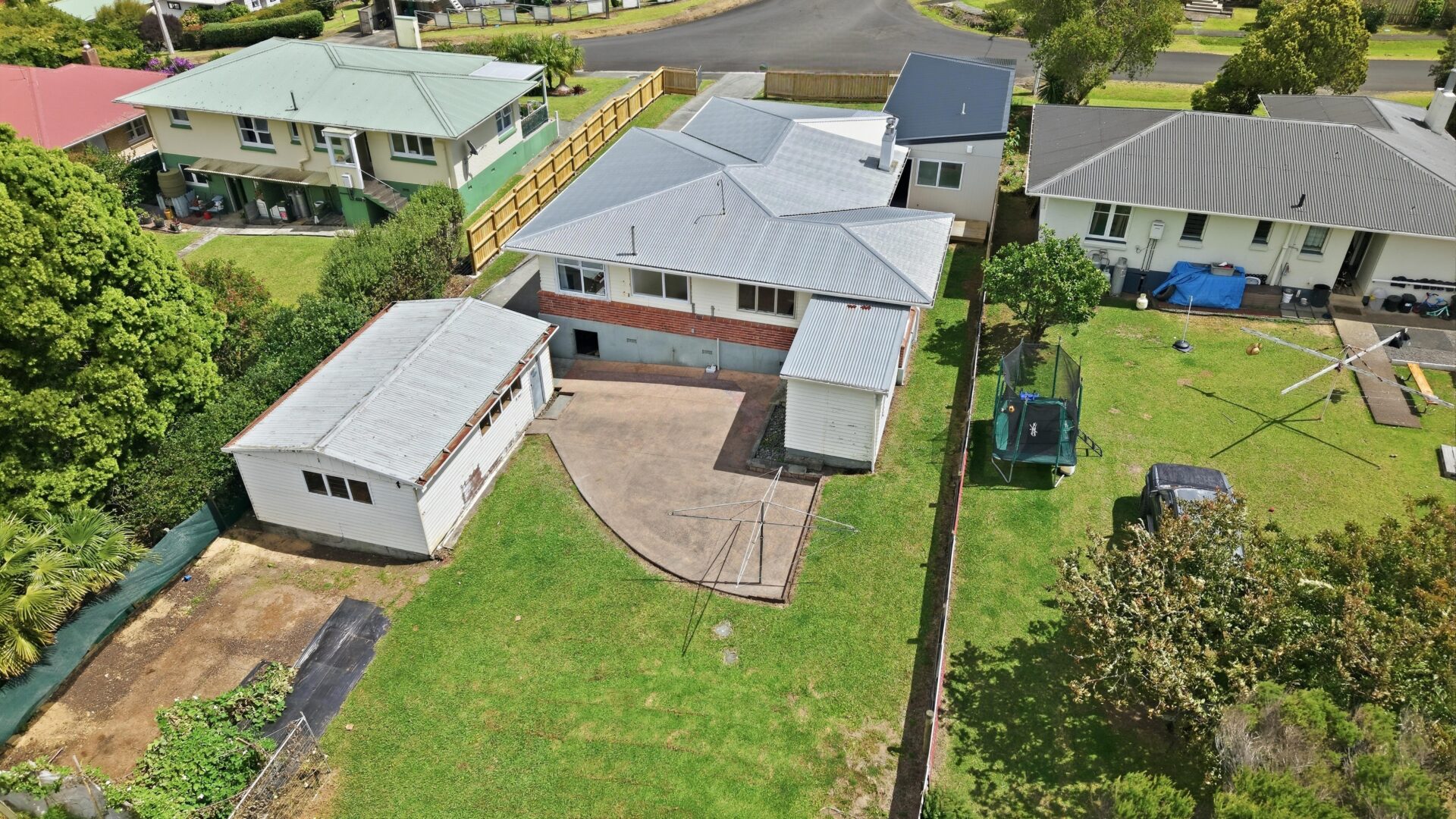 189747594__1772440324-113497-11RongopaiPlaceKaitaia032