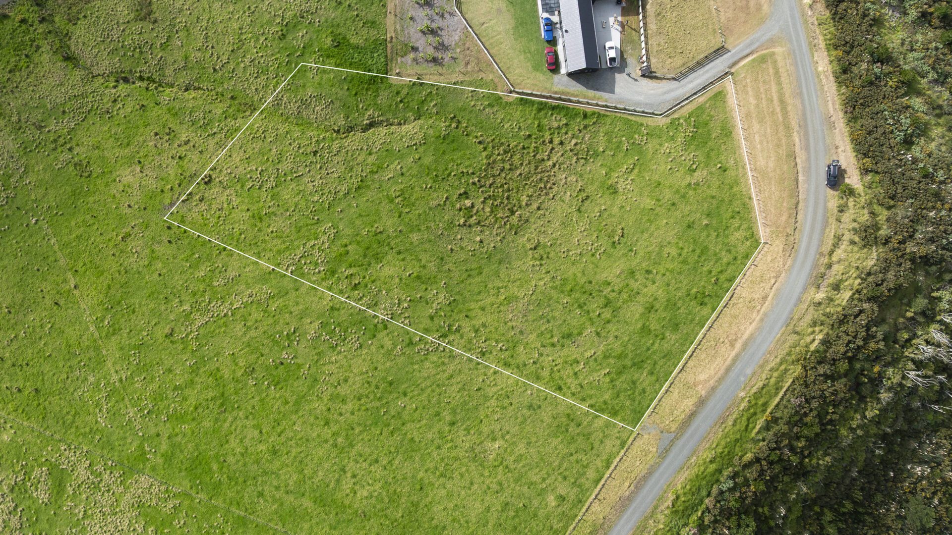 203637855__1780014927-36106-Lot3TaipaViewRd-0615-boundaries