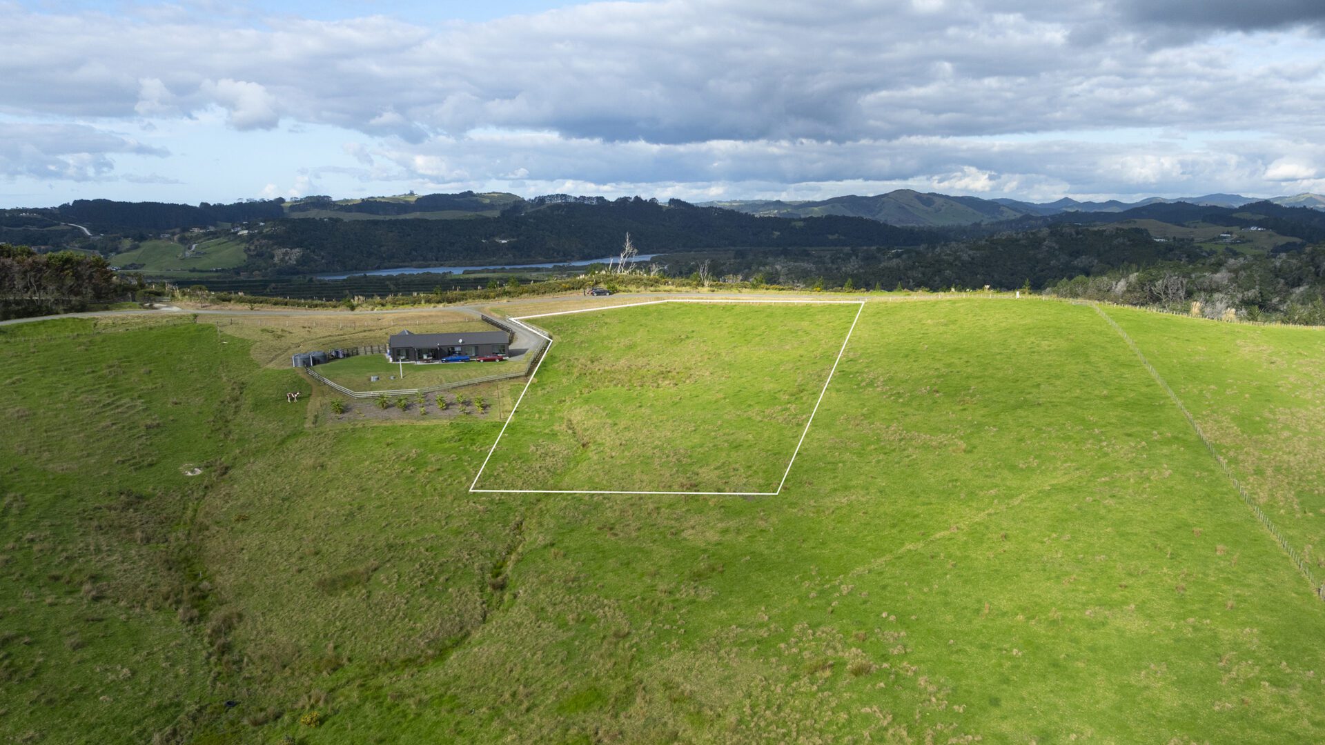 203637947__1780014953-48839-Lot3TaipaViewRd-0625-boundaries