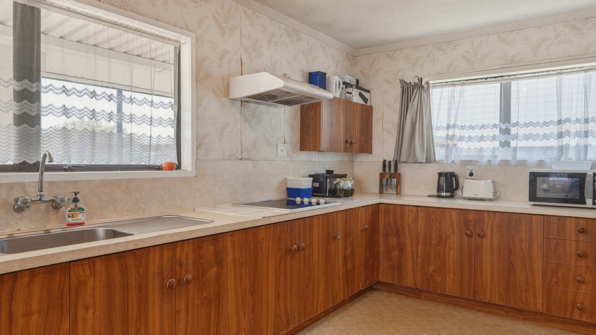 213941144__1786400378-26386-1501InlandRoadKarikariPeninsula011