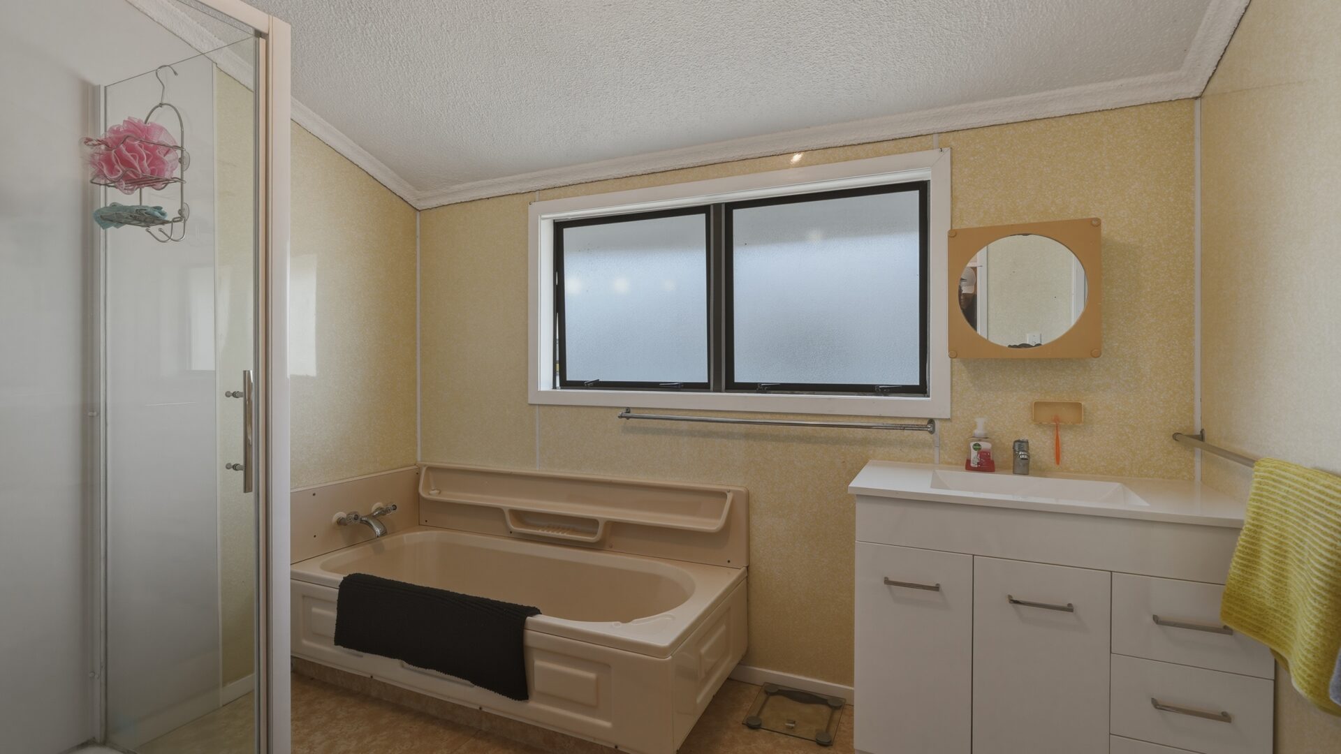213941148__1786400386-26392-1501InlandRoadKarikariPeninsula025