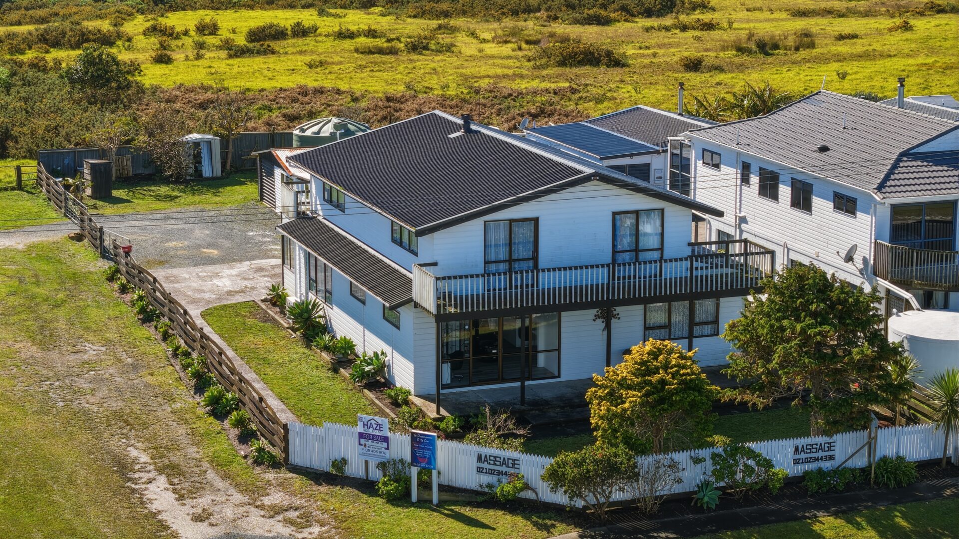 213941158__1786400414-26623-1501InlandRoadKarikariPeninsula005.jpg