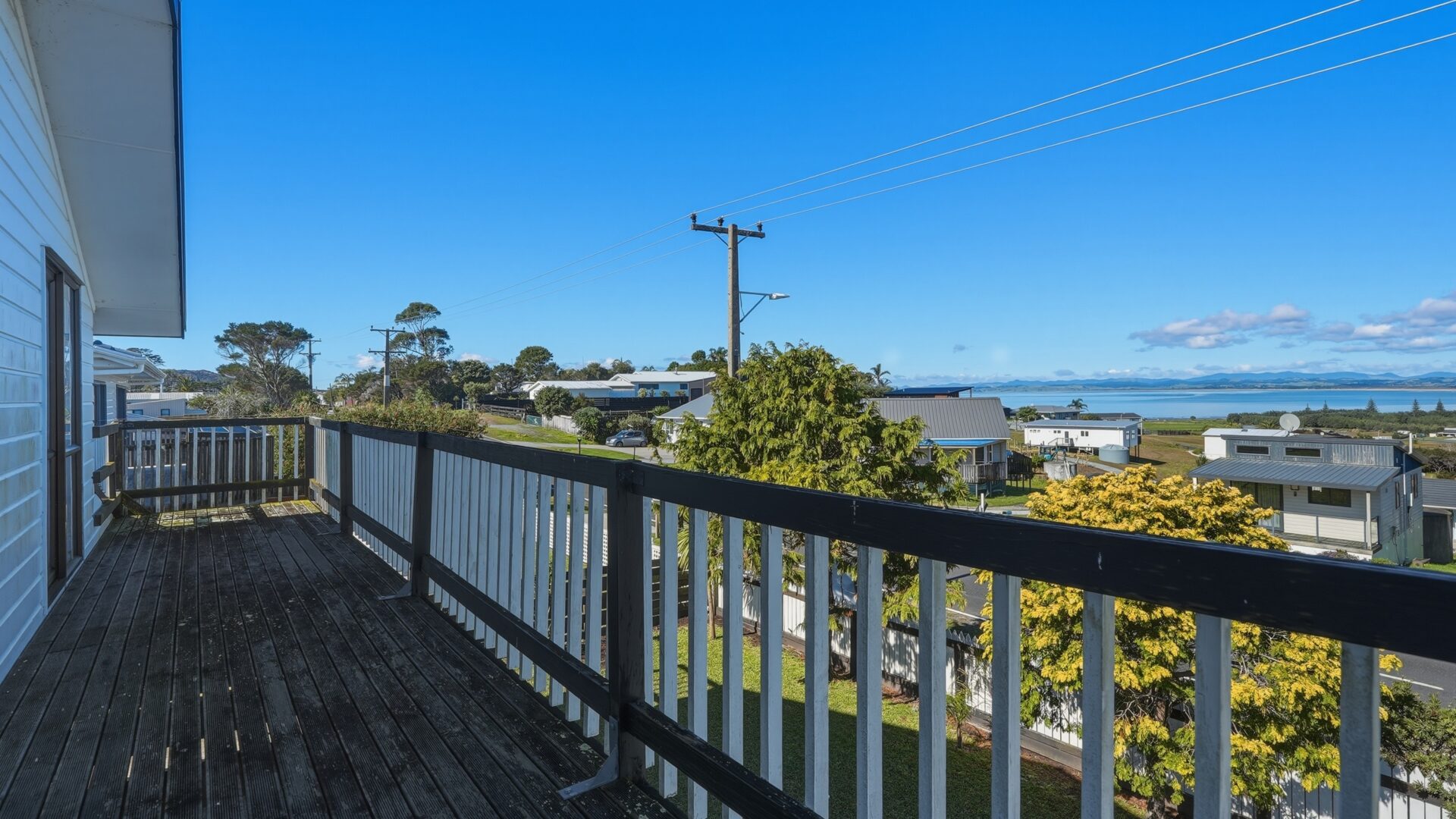 213941159__1786400417-26608-1501InlandRoadKarikariPeninsula007