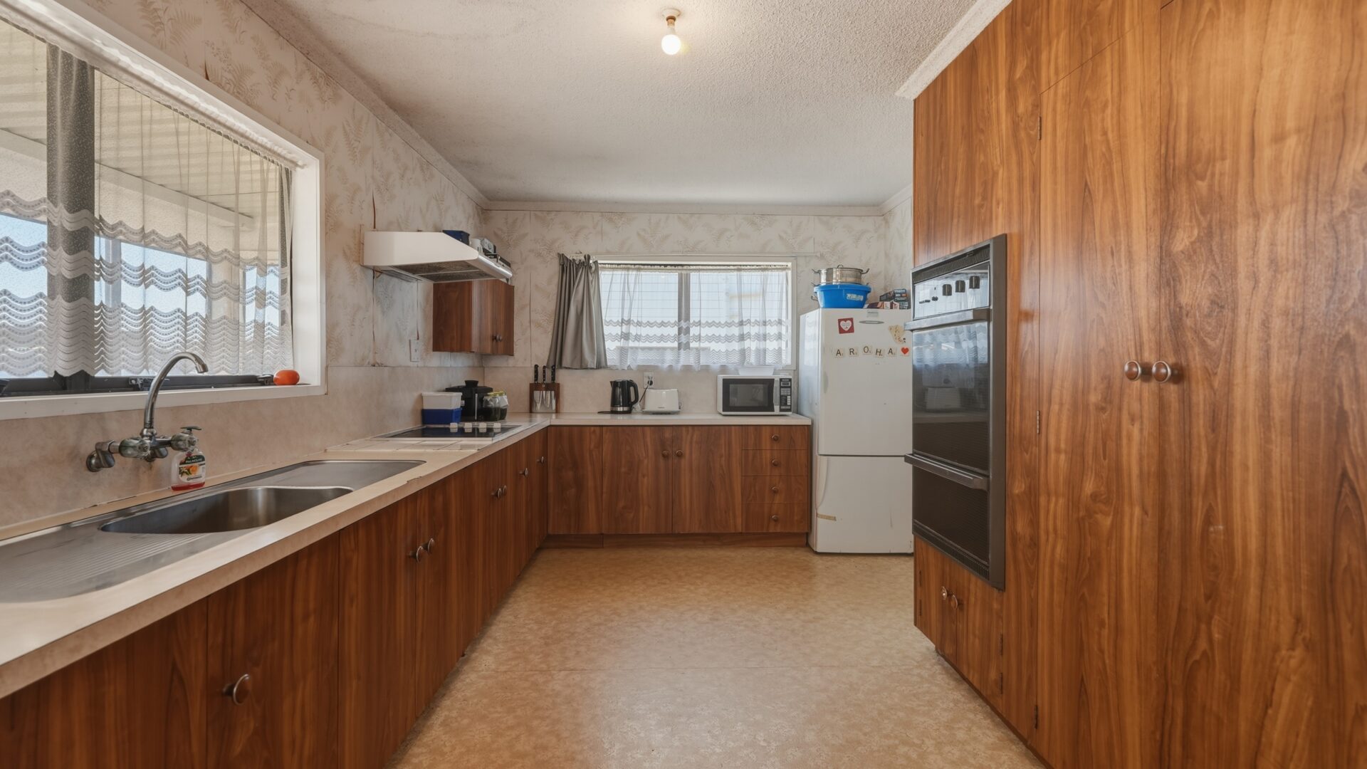 213941160__1786400419-26558-1501InlandRoadKarikariPeninsula010