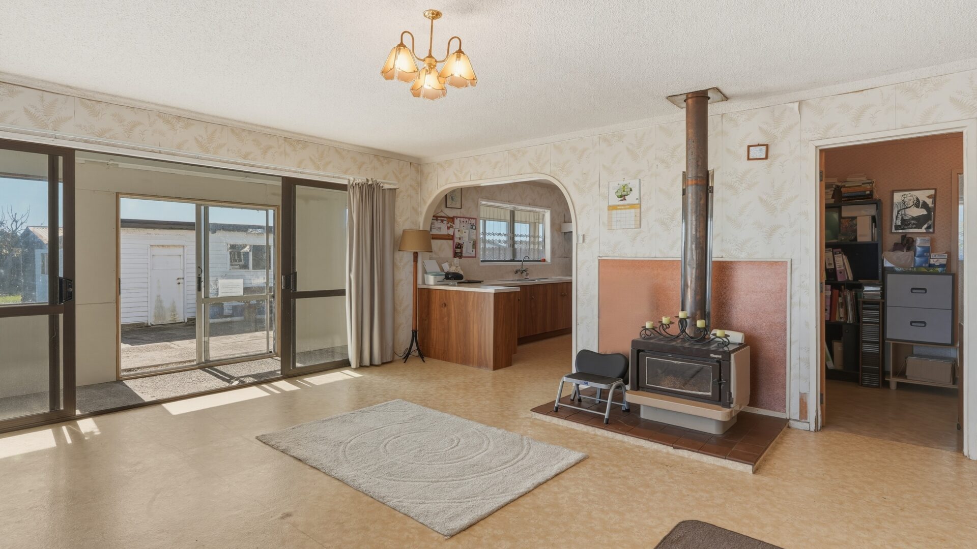 213941177__1786400449-26625-1501InlandRoadKarikariPeninsula009
