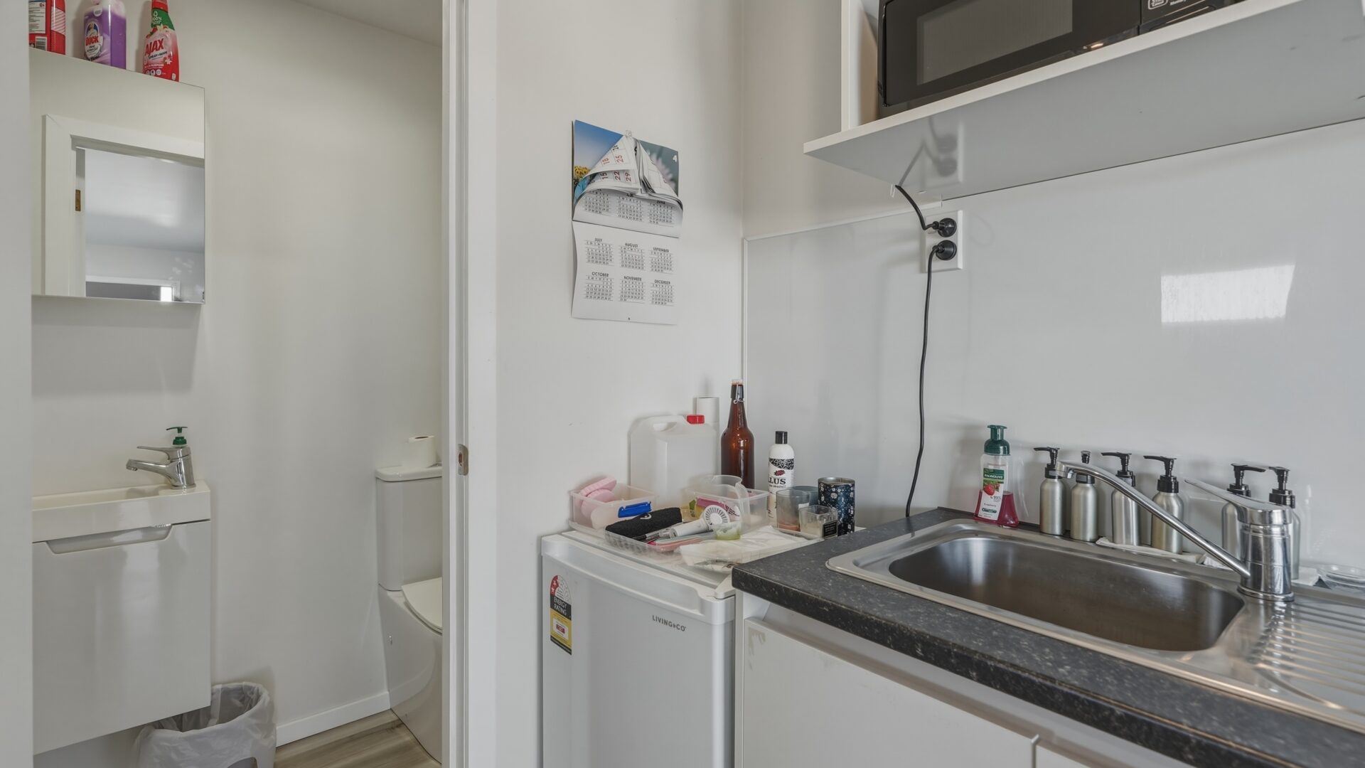 213941182__1786400453-26603-1501InlandRoadKarikariPeninsula015