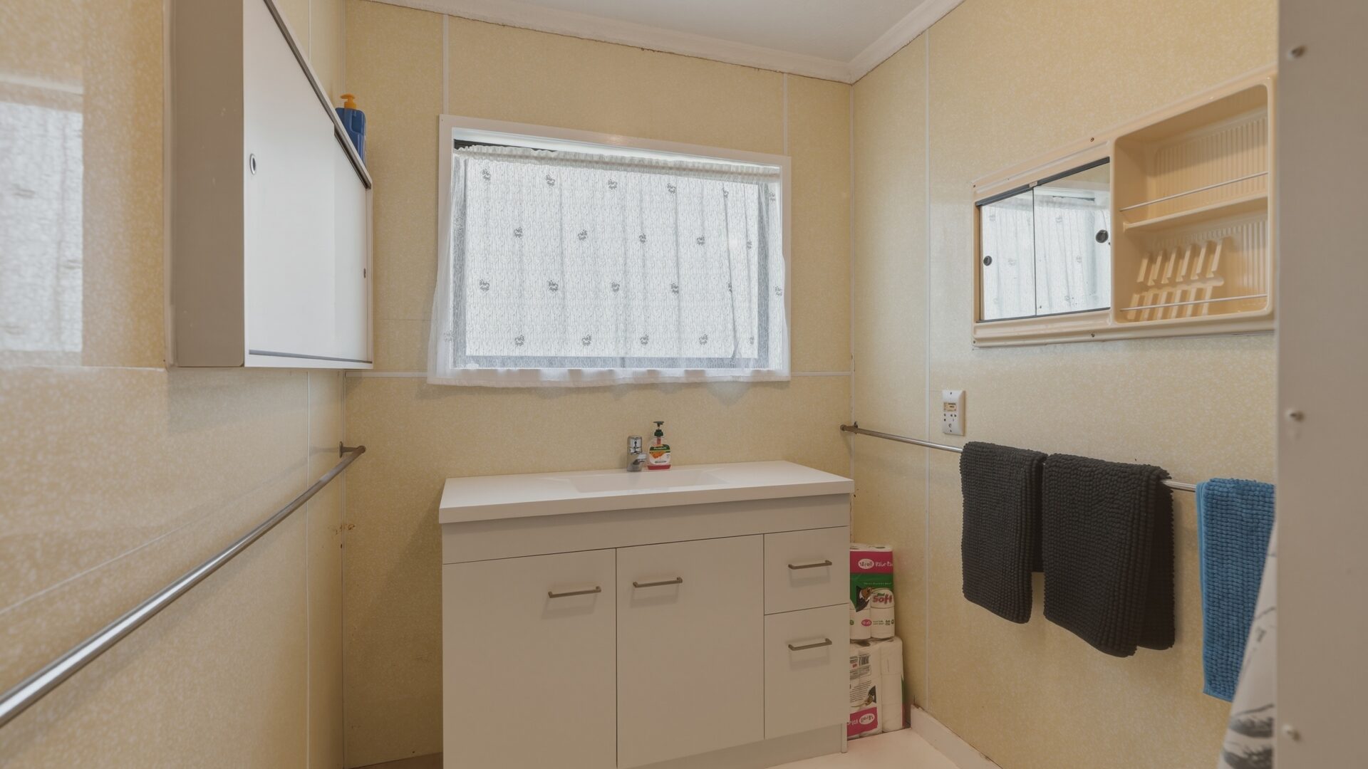 213941188__1786400459-14977-1501InlandRoadKarikariPeninsula023