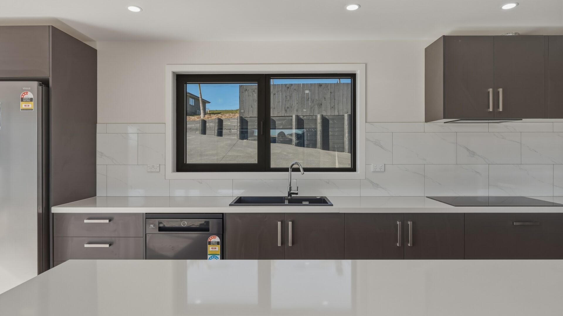 209376236__1783978948-21664-7WhitneyLaneKarikariPeninsula010