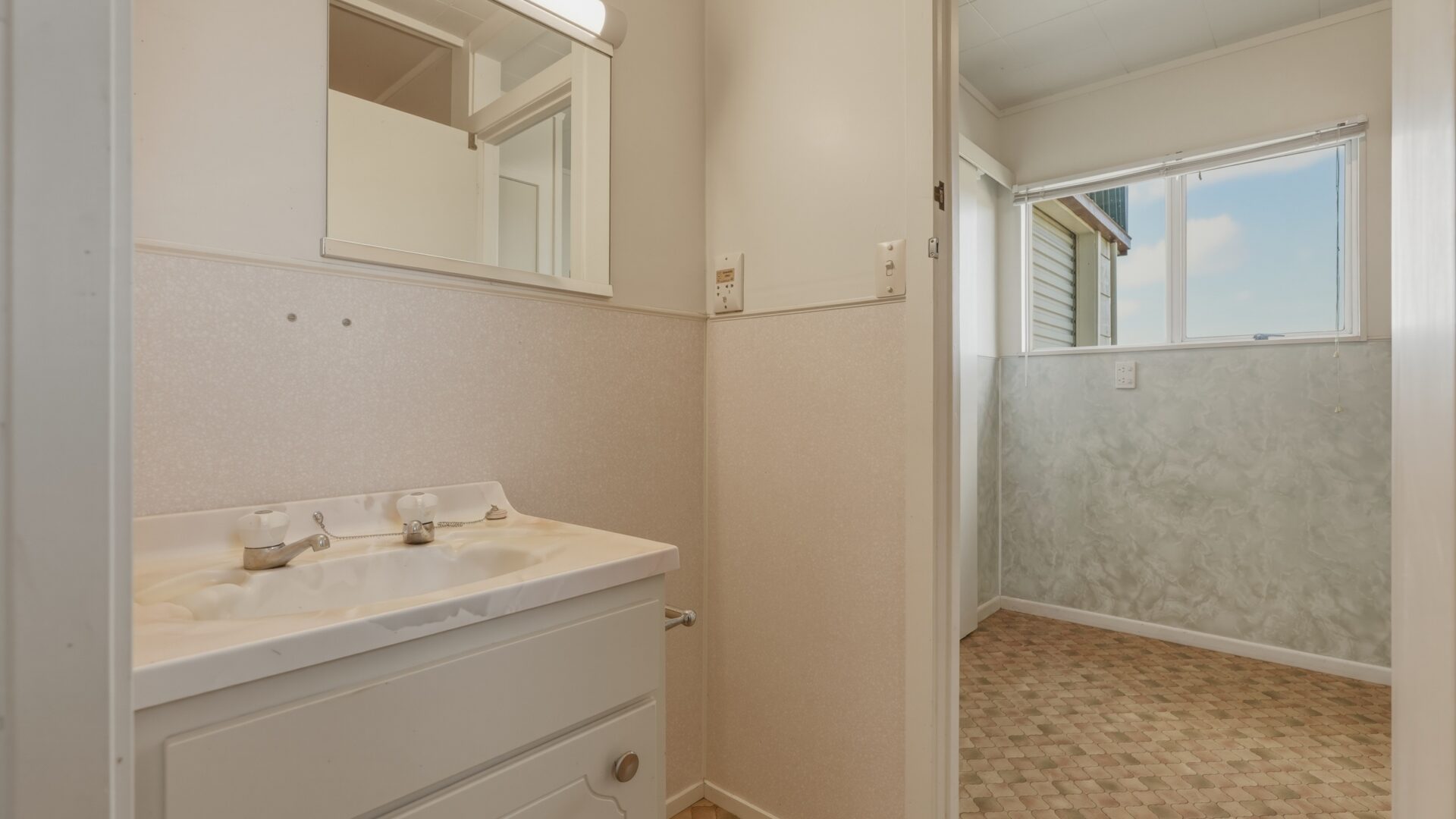 209856466__1784172728-73315-403GillRoadKaitaia027