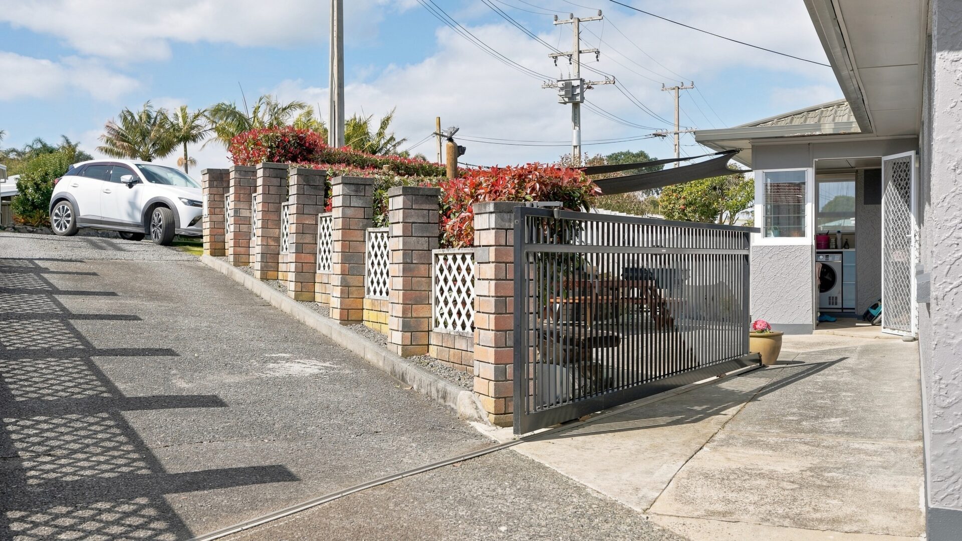 217842490__1788750202-65243-5TeAhuStreet002