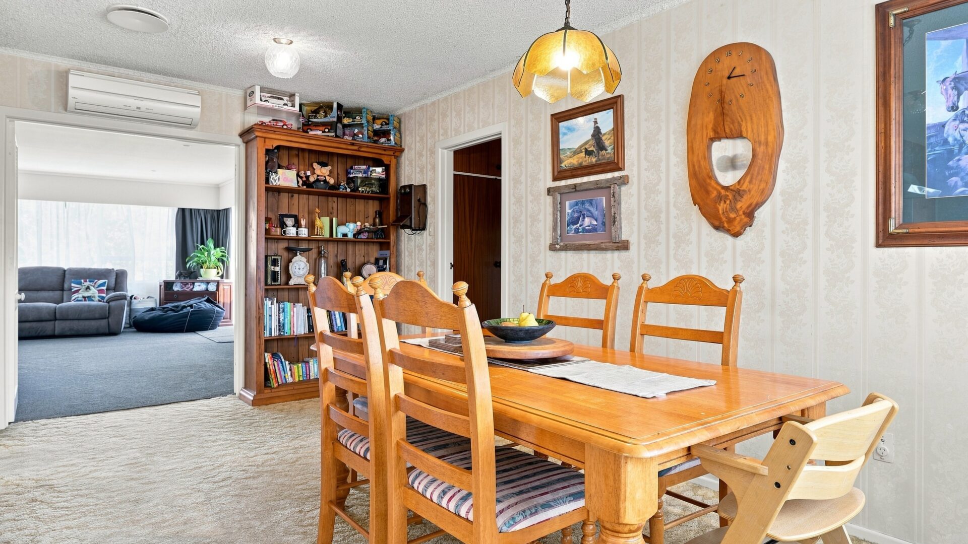 217842696__1788750227-78048-5TeAhuStreet011