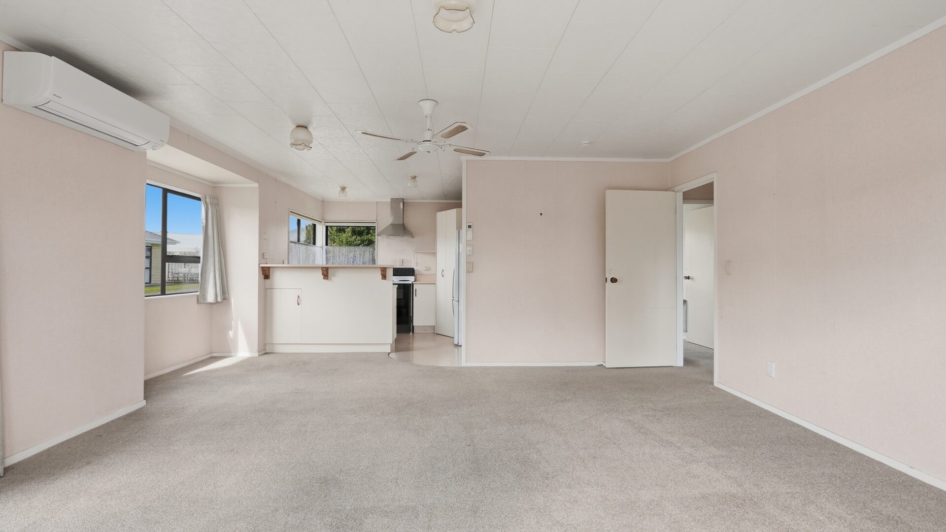 220184496__1790137487-88782-20BMatthewsAvenueKaitaia08446