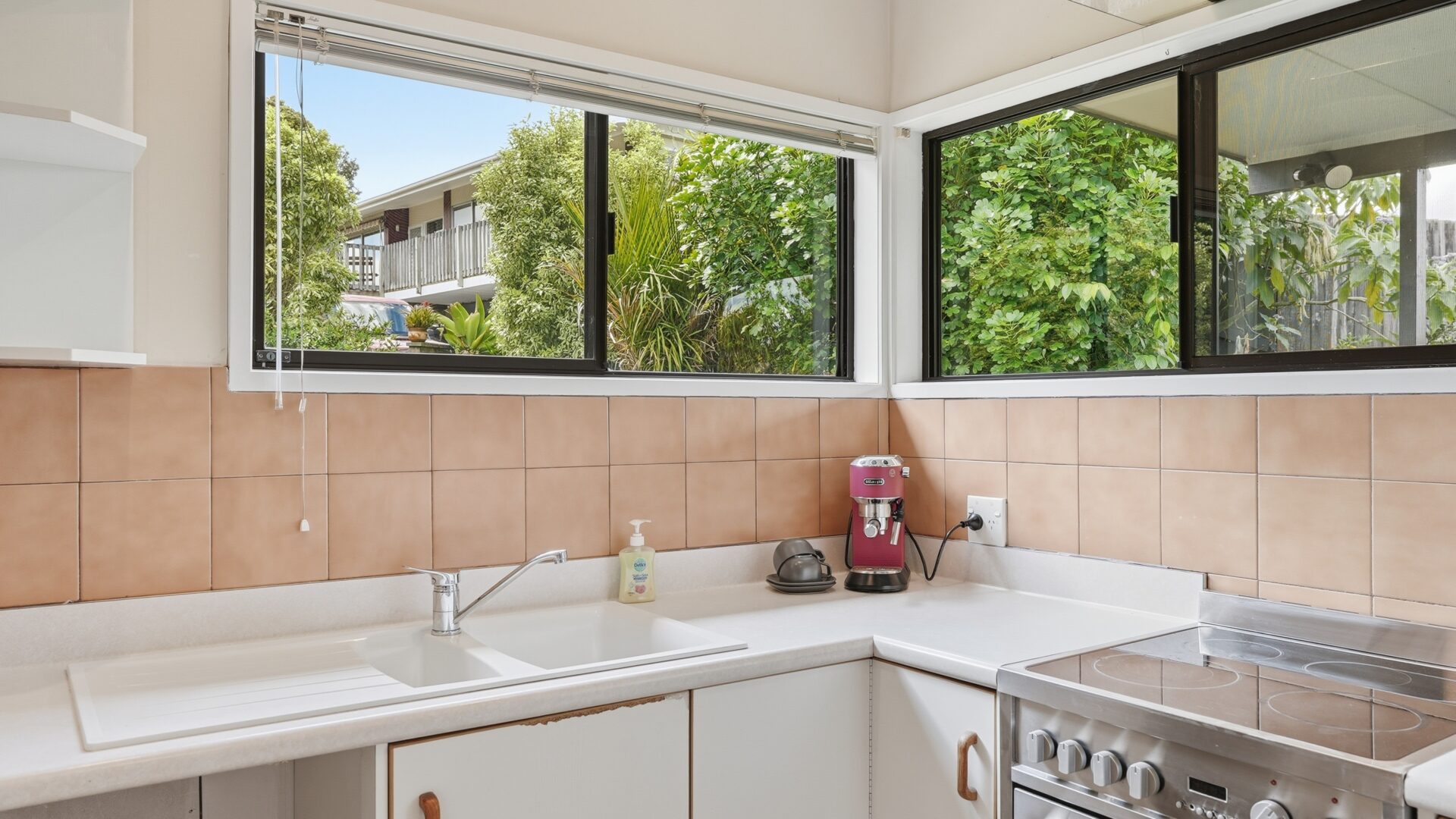223308104__1791862787-90258-11FreeholdLaneWhangarei010